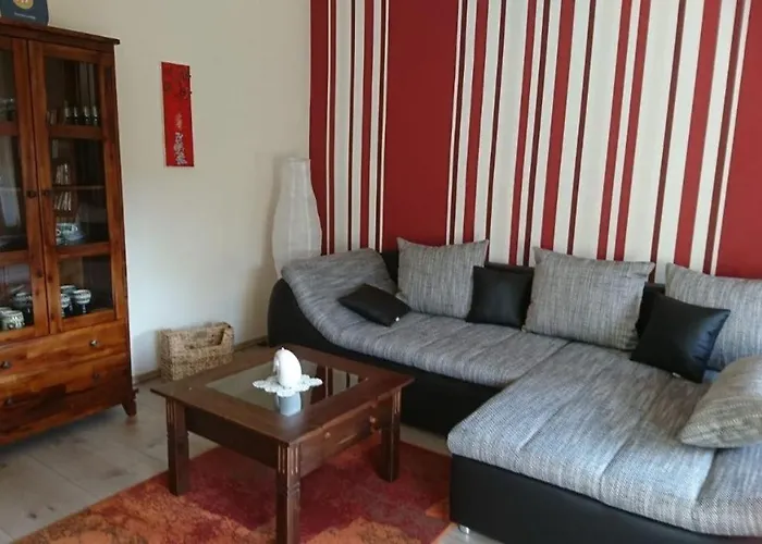 Hansis Lodge